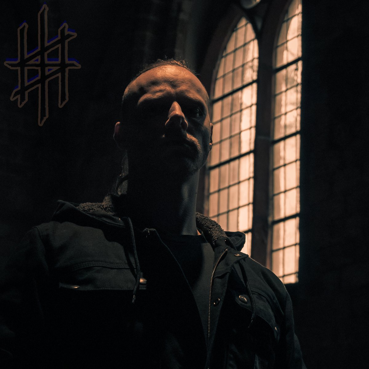 metalmessage's tweet image. Asmoday • Vocals 𖤐
𝐻𝐸𝐿𝐿 𝐼𝒩 𝒯𝐻𝐸 𝒮𝒦𝐼𝐸𝒮 • 🇩🇪 • Heavy 𝙼𝚎𝚝𝚊𝚕 • 𝕰𝖘𝖙. 2017 • @HITS_bandpage • #hellintheskies
Pic: Nola &amp;amp; Joel Design

🎶 FFO: 
Black Sabbath, Alice In Chains, Armored Saint

📺 🎥  𝖁𝖎𝖉𝖊𝖔, view it, feel it:
youtu.be/DleXwyi-bXU