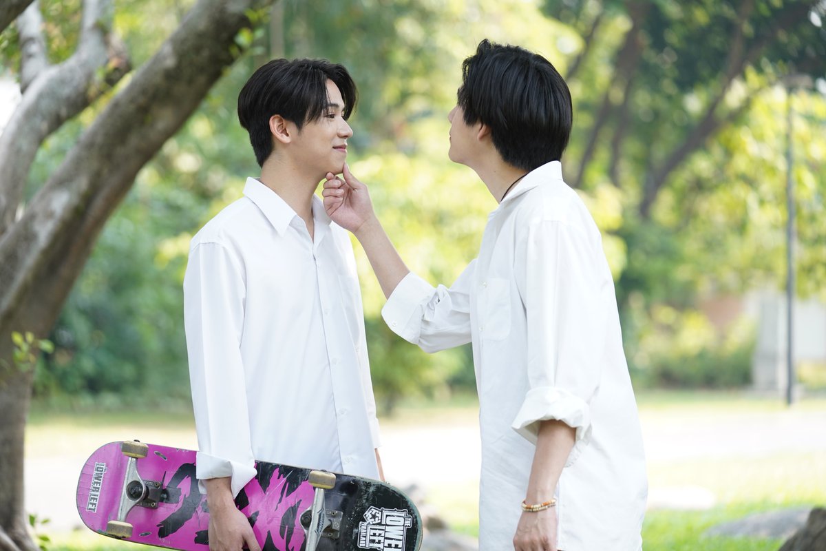 aloneww's tweet photo. 1 ชั่วโมงสุดท้ายยยยยยยย !!! #WeAreSeriesEP11 https://t.co/KcKupbZ505