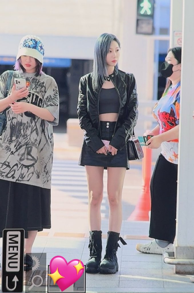 Aries_Guardian
 
240613 ICN 한동 인천출국 프리뷰
  
蓝发☺️😍

 #한동 #드림캐쳐 #handong #dreamcatcher #韩东
◦