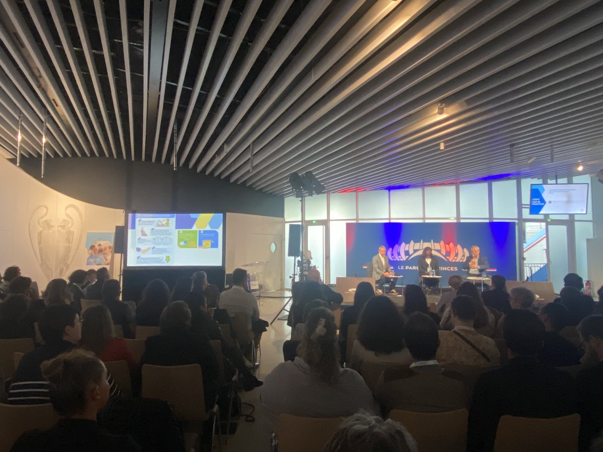 JeandeRB's tweet image. Au Congrès de la @fedesapcom, au Parc des Princes, avec un très intéressant atelier sur le crédit d’impôt #Famille (#CIFAM), qui permet aux employeurs d’#accompagner leurs salariés dans la vie quotidienne : naissance, aide aux #aidants - #Congrès #ParcdesPrinces #Fédésap