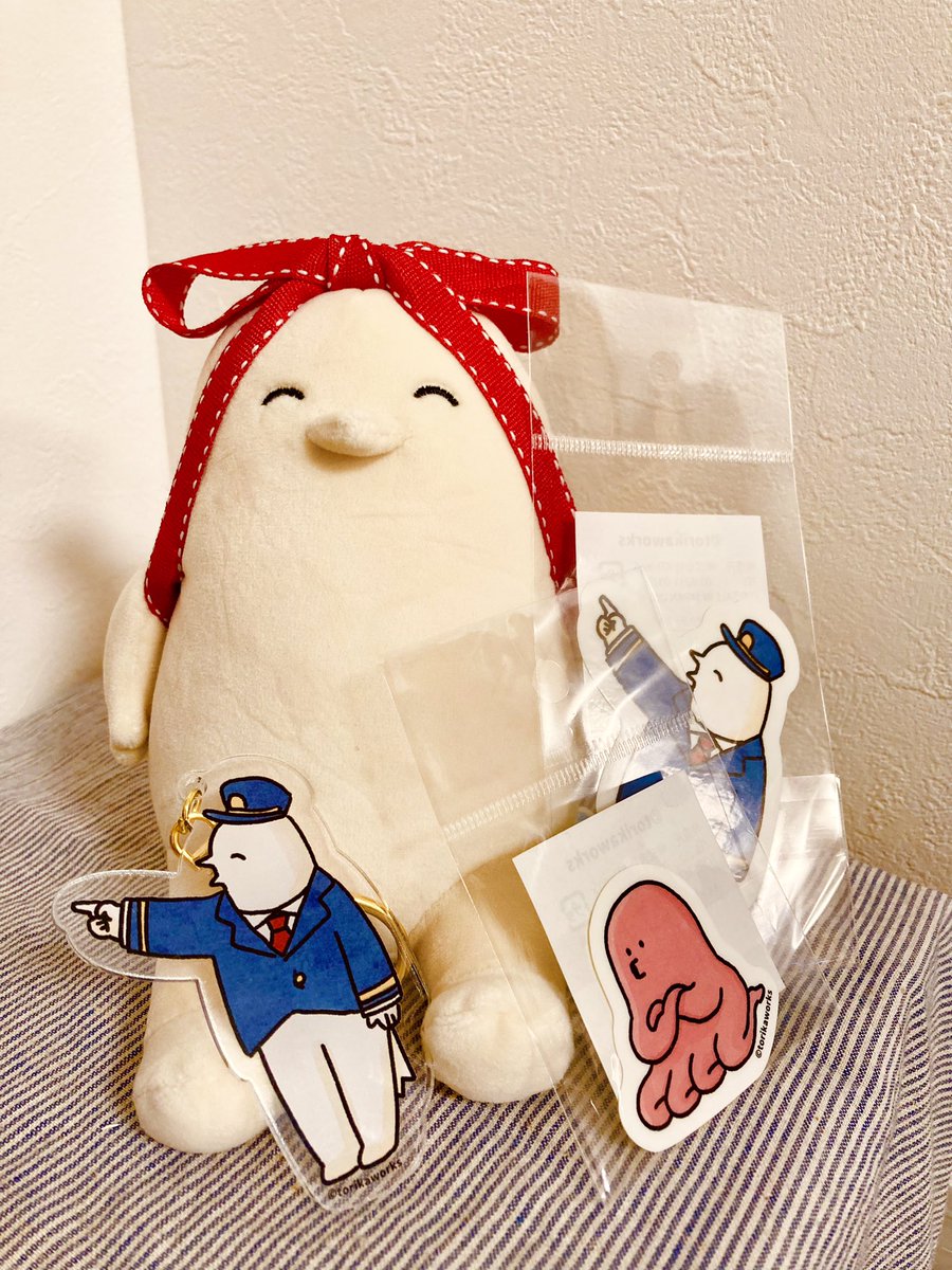 先日息子とふるえるとりさんのPOPUP
SHOPに行ってきました!どのぬいを買うか迷ったのですが、最近のとりさんのぬい撮りがかわいくて通常ver.にしました☺️UFOキャッチャー以外で自分のためにぬいぐるみを買うなんて子供の時以来だったかもしれない… 