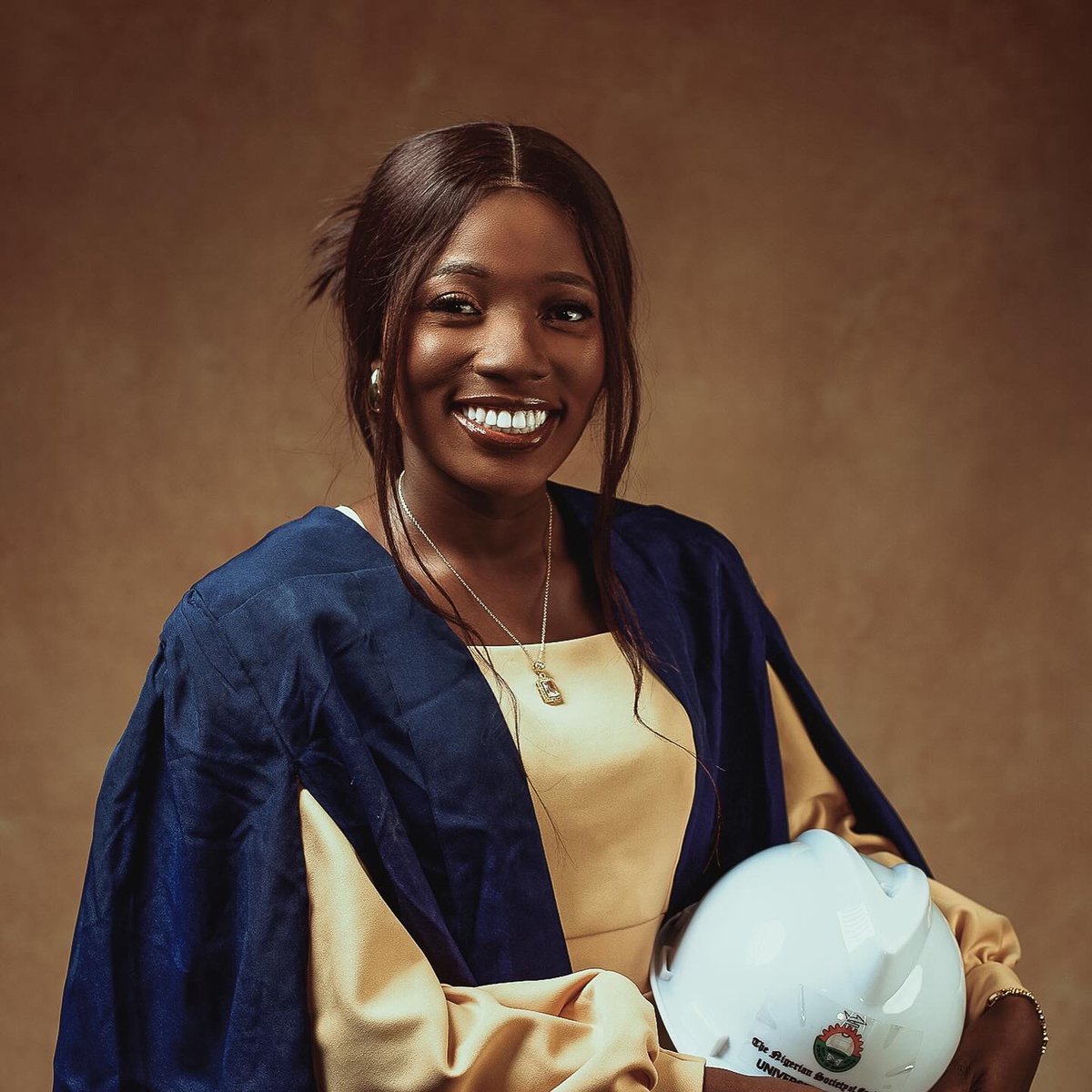 Oluwapelumi_ee's tweet photo. Reintroducing:
Oluwapelumi Egunjobi GMNSE GMNIEE

📍Best graduating Student, Department of Civil Engineering

📍Best graduating Female, Faculty of Technology,
University of Ibadan

📍Co-best graduating student, Faculty of Technology University of Ibadan. 

CGPA: 3.91/4.00 https://t.co/VKuZCO7DNu