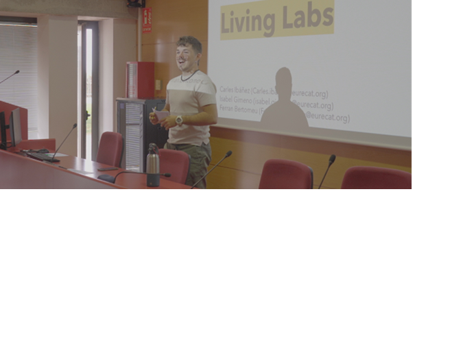 iurescatURV's tweet photo. A la trobada del dia 11, organitzada per l' @iurescatURV i el Grup de recerca Centre en Canvi Climàtic (C3) de la @universitatURV , es va treballar en la creació d’espais d’intercanvi d’idees a on tots els agents del territori poden aportar la seva visió: els living labs. https://t.co/sbxvOcahaA