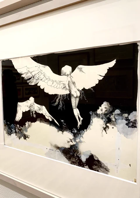 打合せの合間に 宇野亞喜良 展へ線の集積と余白の共鳴が美しいです。余白があるから繊細な描きこみが活き、描きこみが深いから余白がより艶やかに見える。いかがわしさとキュートさの共犯関係 