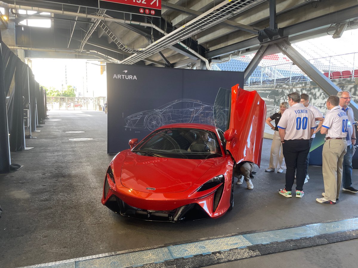 AppInfoInc's tweet photo. Today, Applied Information is at the @autosinnovate 2024 #AutoTechShowcase in Washington, DC. Together with @Qualcomm, Spoke, @Audi and @ATT, our team is exhibiting the latest, cutting edge technology that we have developed in the connected vehicles industry. See pictures below: https://t.co/rcabs7Vnad