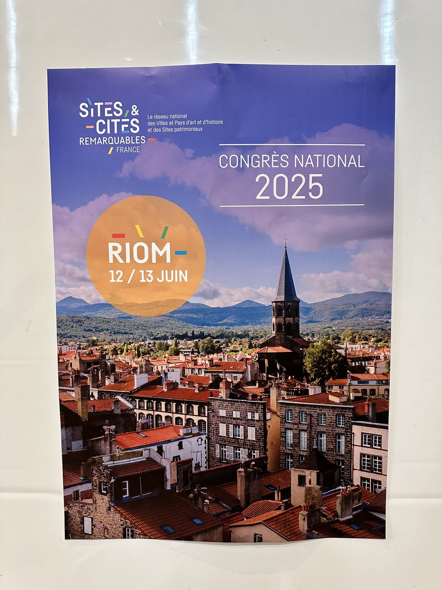 Intervention au Congrès national Sites et Cités remarquables de France à #Angers, dans les majestueux Greniers Saint-Jean. Occasion de partager aux plus de 500 congressistes venus de la France entière nos projets pour #Riom, avant de les accueillir en juin 2025 dans notre ville !