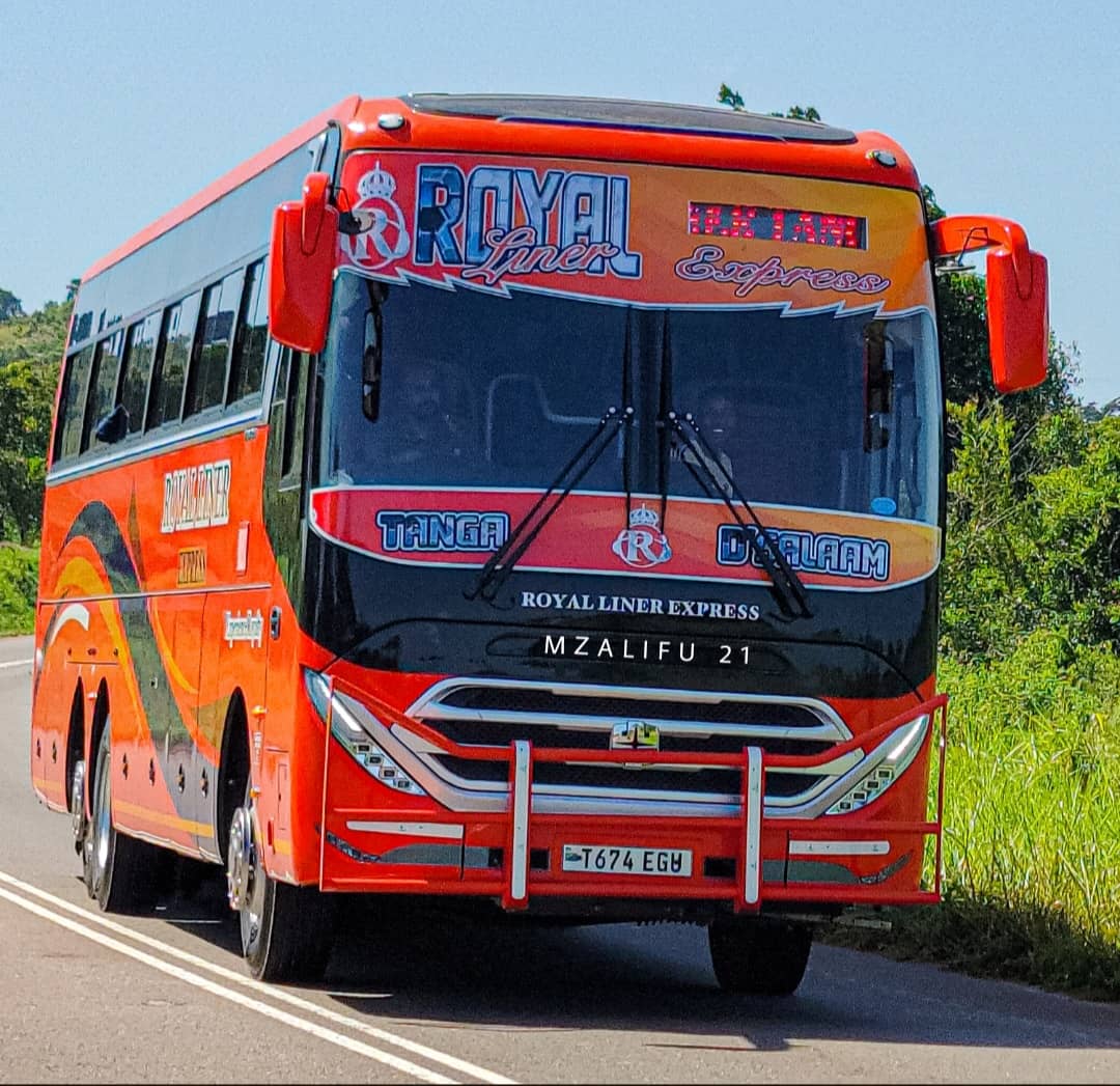 BusesDaily's tweet photo. Royal Liner
Tanga••D'Salaam
#Megga
📸 @MzalifuVedastus https://t.co/XewJoceMAr