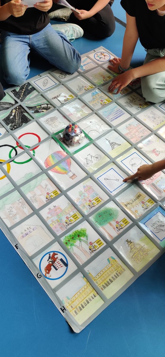 Festirobot tweet media