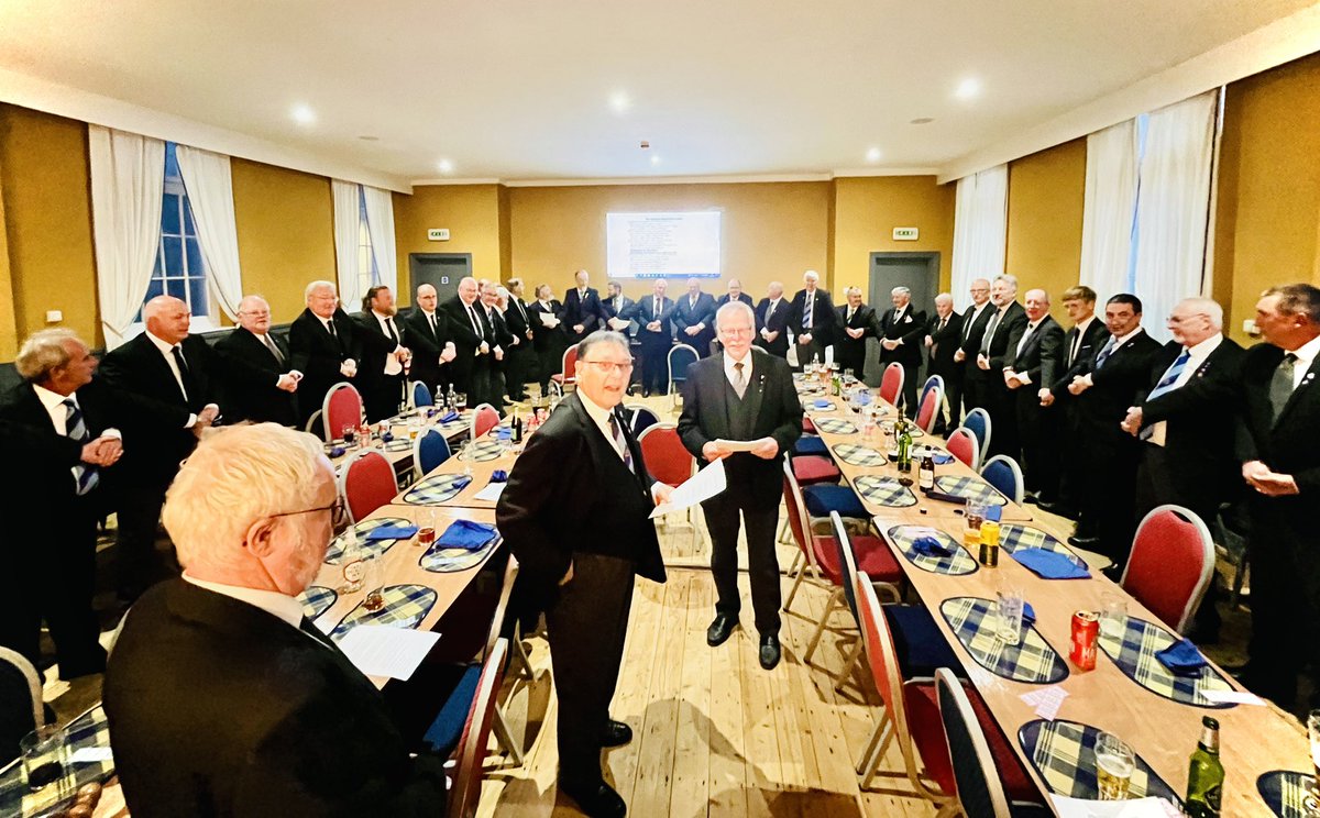 Cracking night of proper masonic entertainment last night as we welcomed a new #brotherinitiate 
30 #visitingbrethren enjoying a top class ceremony &amp; awesome #festiveboard 
The biggest #initiateschain for some years! #freemasonry #fishguard #loveit