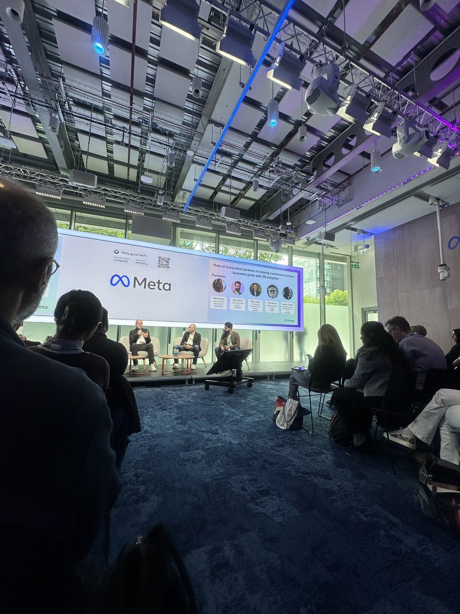 Great way to start the day over at <a href="/Meta/">Meta</a> London this morning. Great panel discussion surrounding headsets and scalable experiences for the user as well as the businesses creating them #metainnovationday