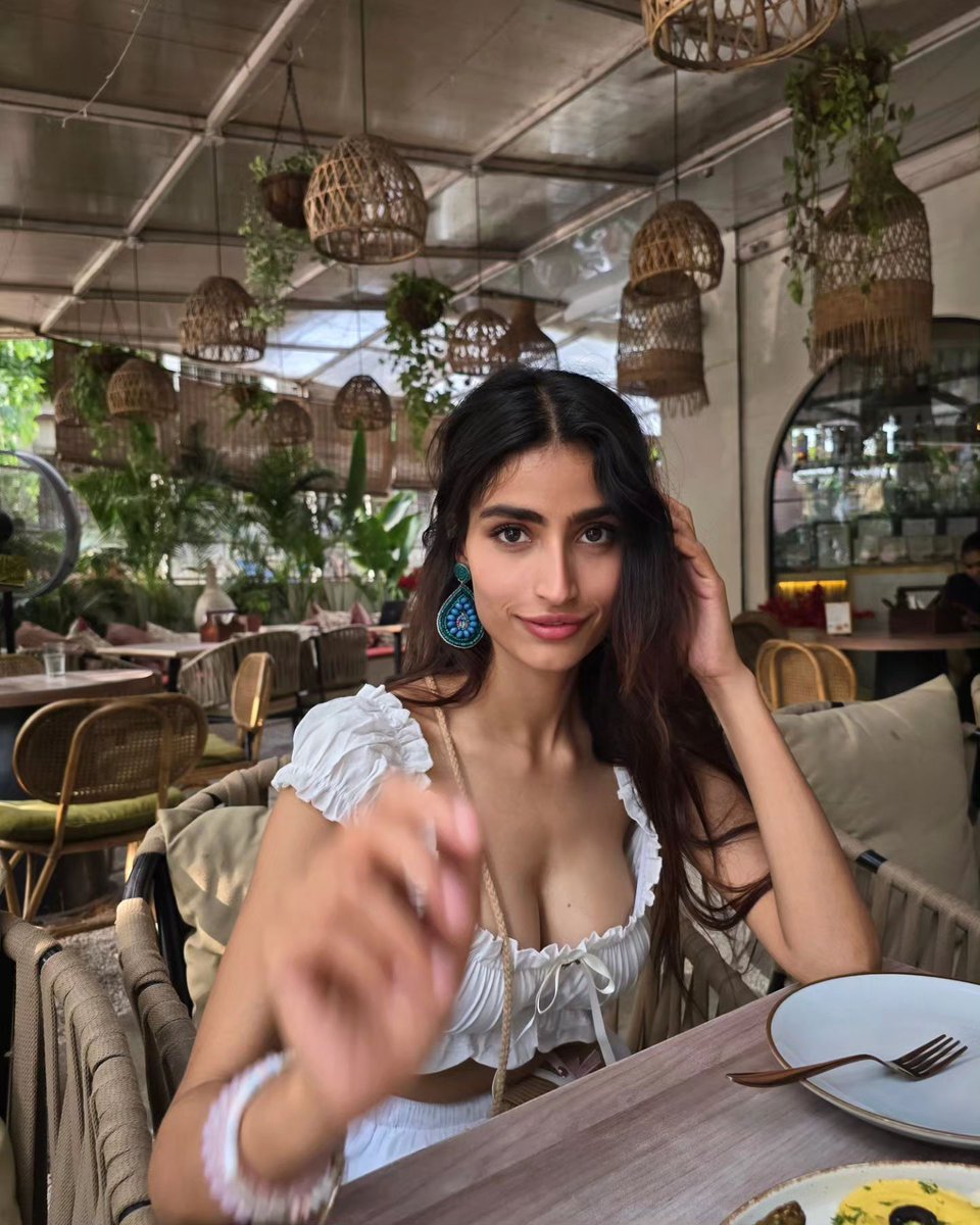 stargallery2020's tweet photo. #Neikitha #NikitaTiwari https://t.co/FlKpELw2JG