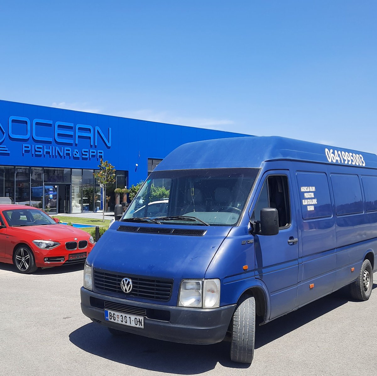 kombi011's tweet photo. transport robe Beograd Uroševac 💪🚚 https://t.co/cXKaPpGphn