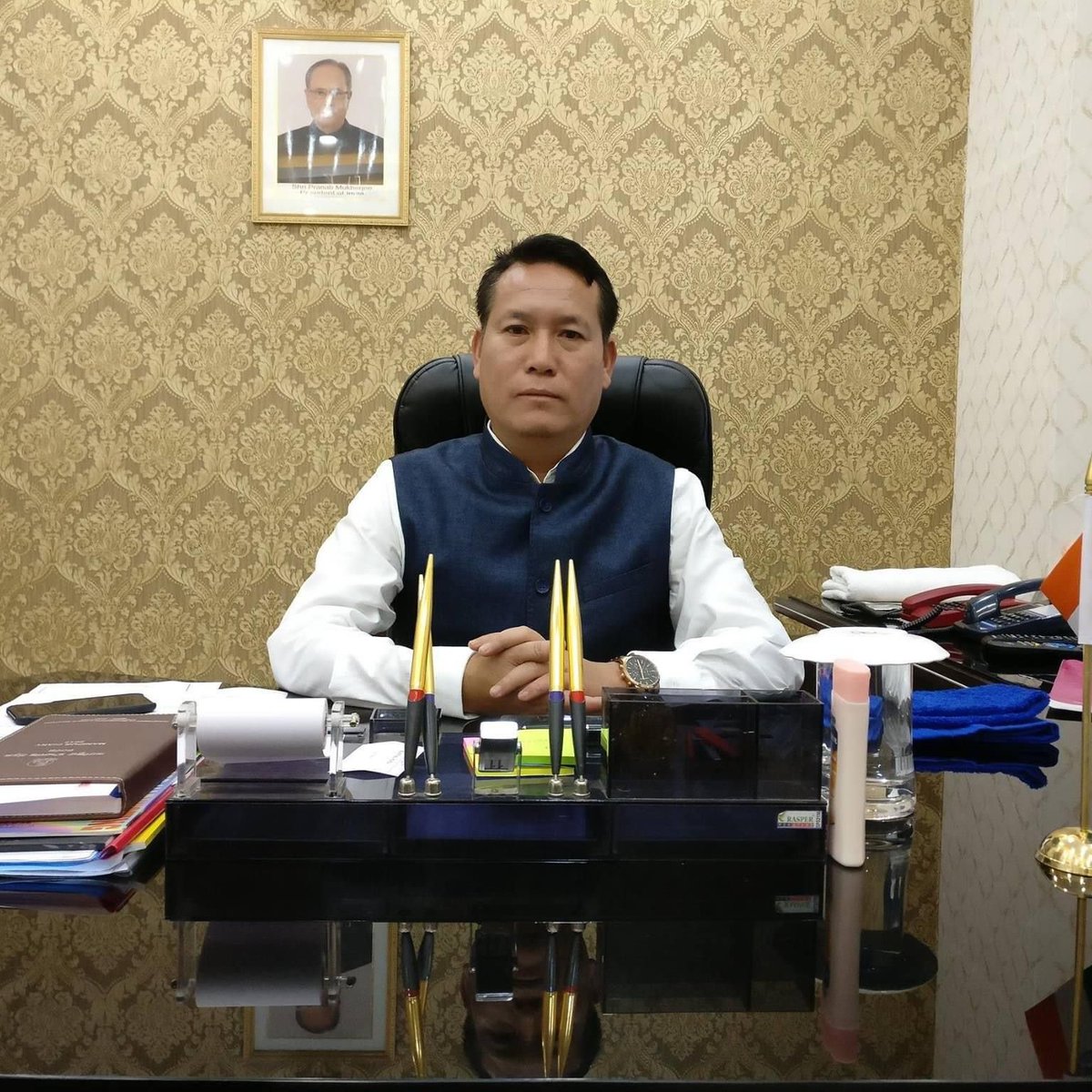 LaishramDeepika's tweet photo. Why did #Kukimilitants attack innocent #Meiteis, killing hundreds and burning thousands of homes? 

What wrong have the Meiteis done to the Kukis to deserve this?
Their representatives and leaders support CM @NBirenSingh and agree with his decisions for the welfare of the state. If they disagree with the CM, why are their leaders still working with him? 
Instead of targeting their own representatives and ministers, why did the #KukiZos choose to attack civilians? 
#Kukiterrorists have twisted the genuine issue of #illegal migrants into an ethnic crisis, using Christianity and minority narratives to further their agenda. This manipulation has exacerbated the divide and brought immense suffering to the people of Manipur. We demand answers and justice for the victims. 
#ManipurCrisis #Violence #EthnicConflict #Meiteis #KukiMilitants #JusticeForManipur #ManipurCrisis #Violence #EthnicConflict #Meiteis #KukiMilitants #PoliticalManipulation #JusticeForManipur @ramindesai @VladAdiReturns #NarcoTerrorism #Manipur #KukiTerrorists #SaveManipur #Meiteis #Noseparateadministration #ManipurViolence @narendramodi @PMOIndia @HMOIndia @AmitShah @NBirenSingh @TOIIndiaNews @ANI @ndtv #Manipur #kukiChinInfilterators #GodiMedia #Kuki_Anti_Nationalist #ManipurFightsBack #DrugsHataoBharatBachao #SaveMeiteiSaveIndia #Kuki_ZoEngineeredViolence @TheWarOnDrugs