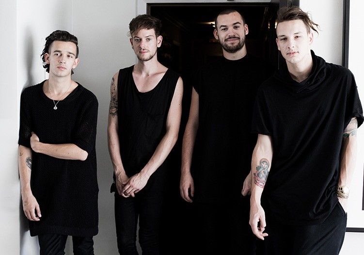 1989healy's tweet photo. The 1975 https://t.co/JIKdUQxD3c