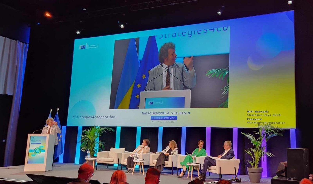 EU_MARE's tweet photo. Day 2 of #MacroRegional & #SeaBasin Strategies Days 2024 kicks off with a full house!
We dived into synergies across 4 macro-regions & 3 sea-basins with their main implementers.
#Strategies4Cooperation
https://t.co/NqIKlLUPsj https://t.co/cy1q4AEolD