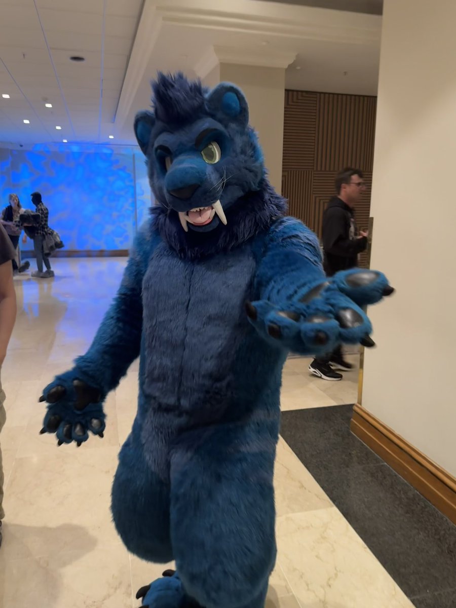 Crikey🔜LFM (@crikeycroco) on Twitter photo Was happy to bump into this critter! <a href="/tungro/">Tungro (aka Seritus)</a> #cfz #confuzzled2024 #confuzzled Was happy to bump into this critter! <a href="/tungro/">Tungro (aka Seritus)</a> #cfz #confuzzled2024 #confuzzled