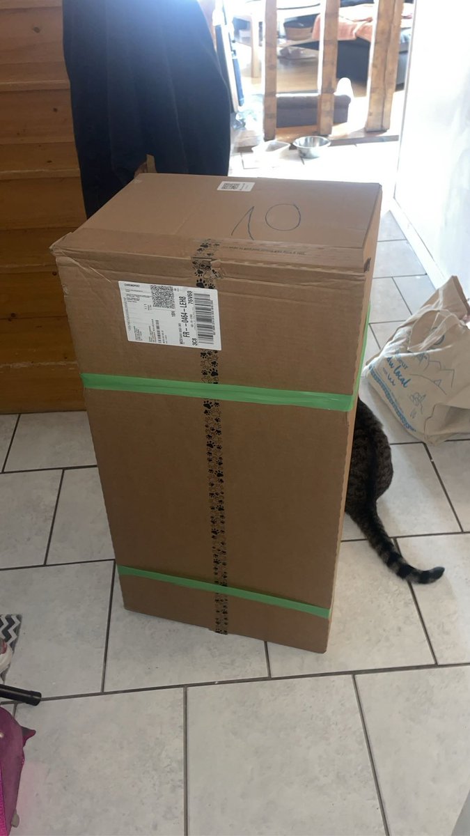clemdiadem277's tweet photo. Les vrai bon soumi offre des cadeaux à leur maîtresse . 
Un bon toutou sa 🐶🐶🐶 https://t.co/hJGlYjgX6W