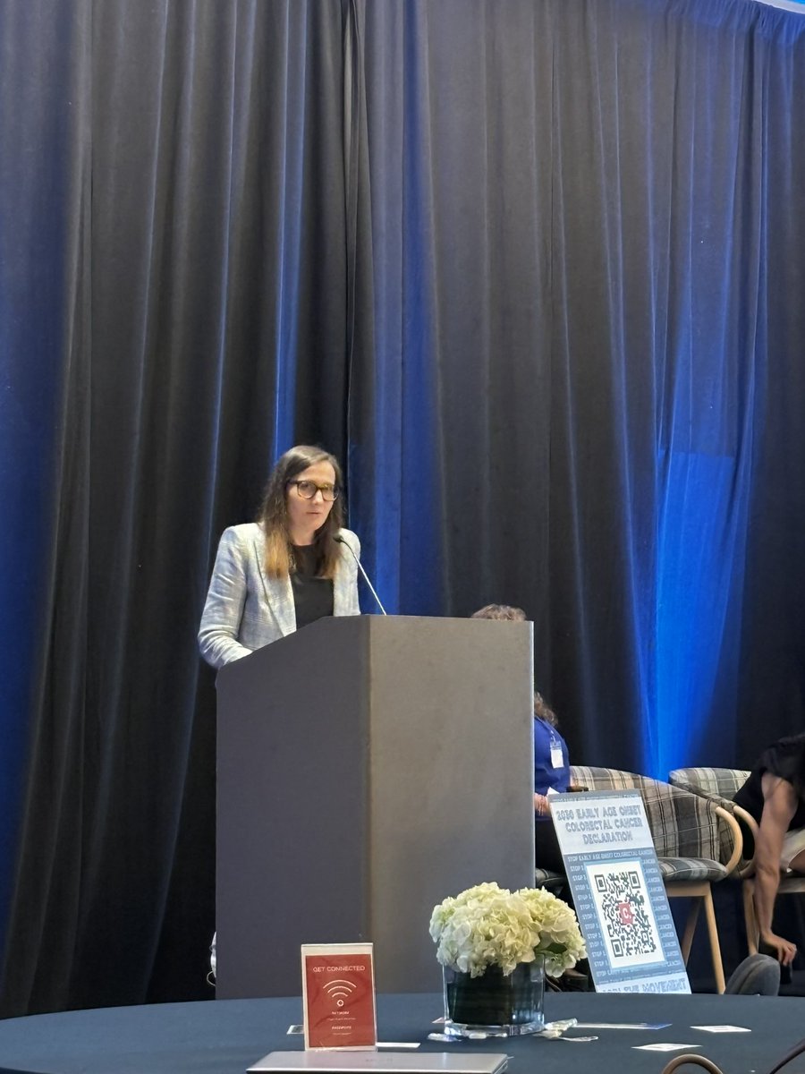 ARosen380's tweet photo. Great talk on the work @drholowatyj is doing on the topic of fertility in early age onset colorectal cancer patients! We have to ensure these conversations are happening with patients as they are being diagnosed!  #24SECRCCTN #crcsm #ayacsm https://t.co/VYTrYdHH9h