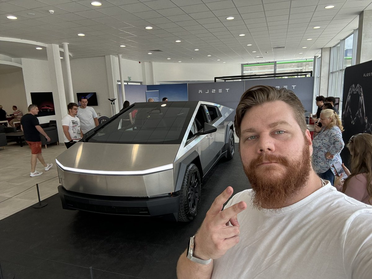 zozycs's tweet photo. Kettőt kérek 😎 https://t.co/zlOfMCQFfY