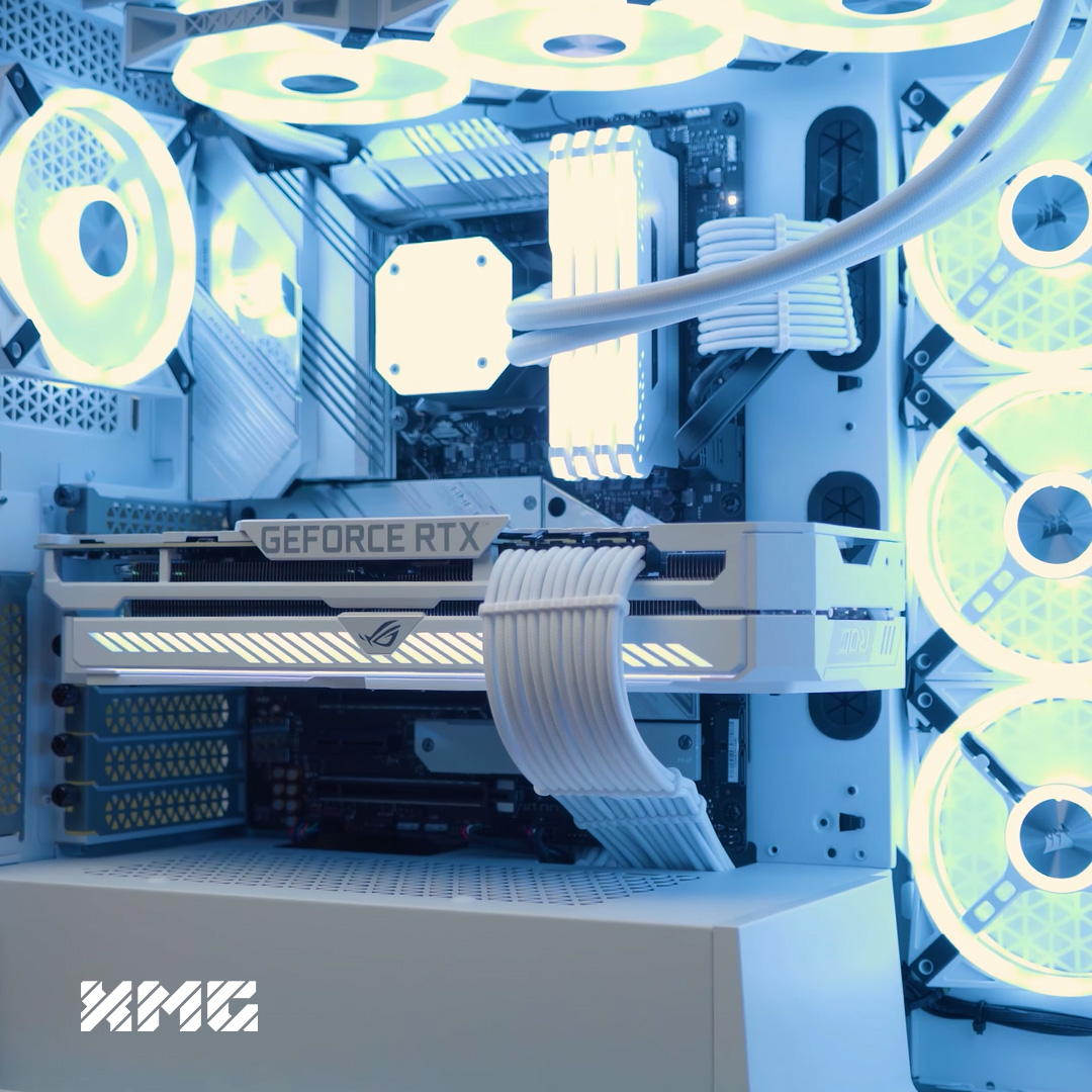Ice-cold looks and maximum performance 🥶 🦾

Our desktop PCs offer this and much more! So if this combo sounds like it's made for you, then be sure to take a look! 😏

This way: go.xmg.gg/en/Gaming-PCs-…