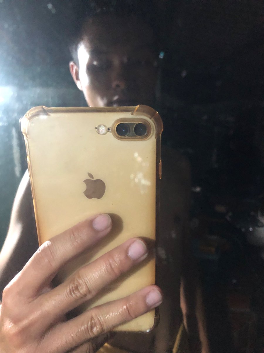 NNalogk's tweet photo. Tôi đi đóng phim liệu được không bé ơi 🥴🥴🥴🥴duyệt https://t.co/mtbhyTvmRZ
