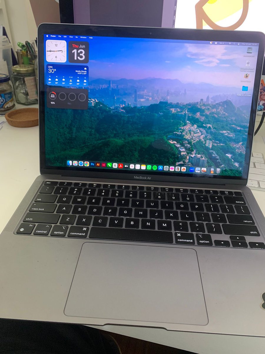 iRachelicious's tweet image. WTS 
Macbook air M1 2020, 8/256gb. Pemakaian pribadi. Open di harga 10jt. 

#wts #jualmacbook