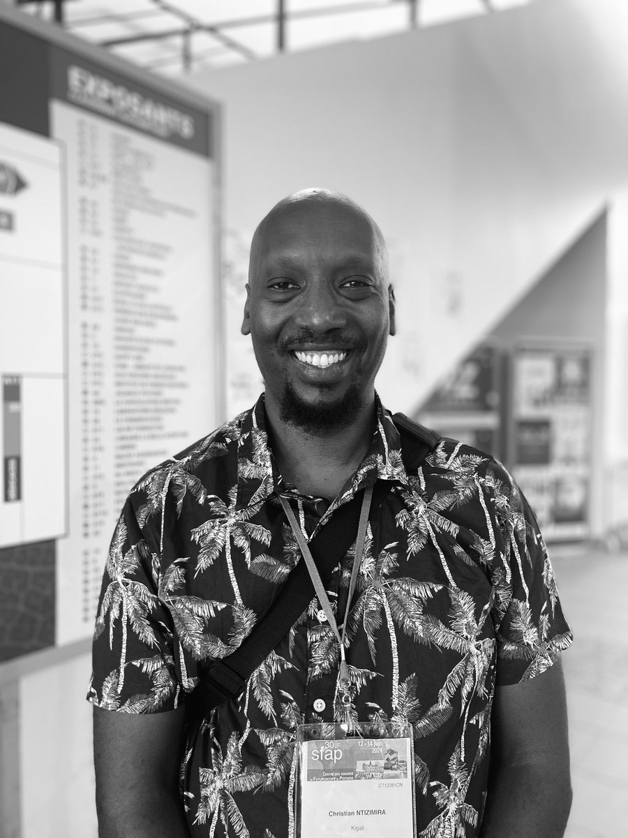 asso_SFAP's tweet photo. Christian, médecin au service des malades en fin de vie au Rwanda depuis 15 ans. 

#sfap #congrès https://t.co/ZohNDZmM4R