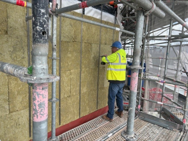 ErrockLtd's tweet photo. Update from our XQ7 Site in Salford.
Our site team have been installing the K-Roc insulation, brick tie channel, non-combustible DPC &amp; Tenmat fire stop prior to re building the external facade.
This is a remediation project that we are working in partnership with QFF. https://t.co/Ck7eoyGwdc