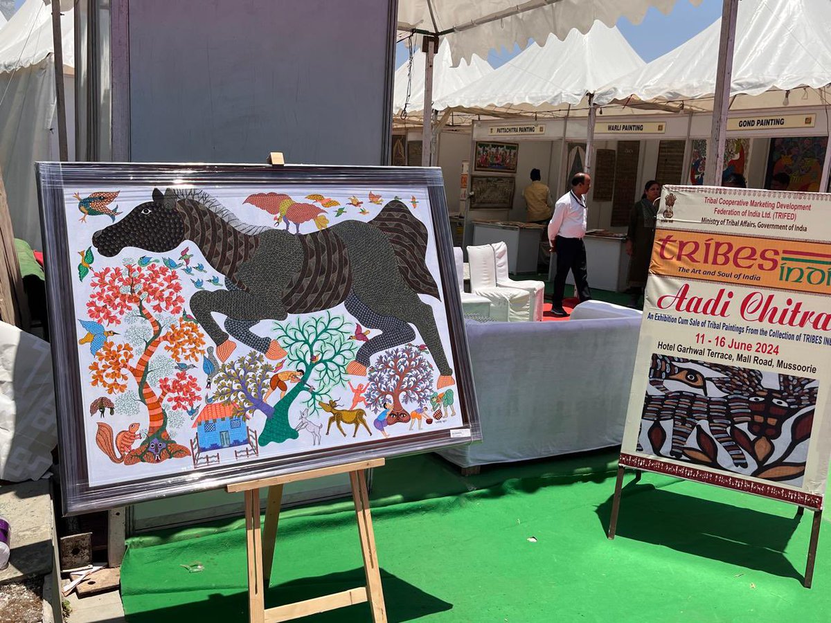 tribesindia's tweet photo. #AadiChitra Mela showcases handmade tribal paintings in #Mussoorie. Experience #Gond, #Warli, #Saura, #Pithora art & immerse in cultural heritage.
* 📆 : 11th-16th June, 2024
* 🕐 : 11:00am-8:00pm
* 📍 : Hotel Garhwal, The Mall, Mussoorie
#Vocal4Local #BuyTribal #TribalArt https://t.co/aegIh89zHP