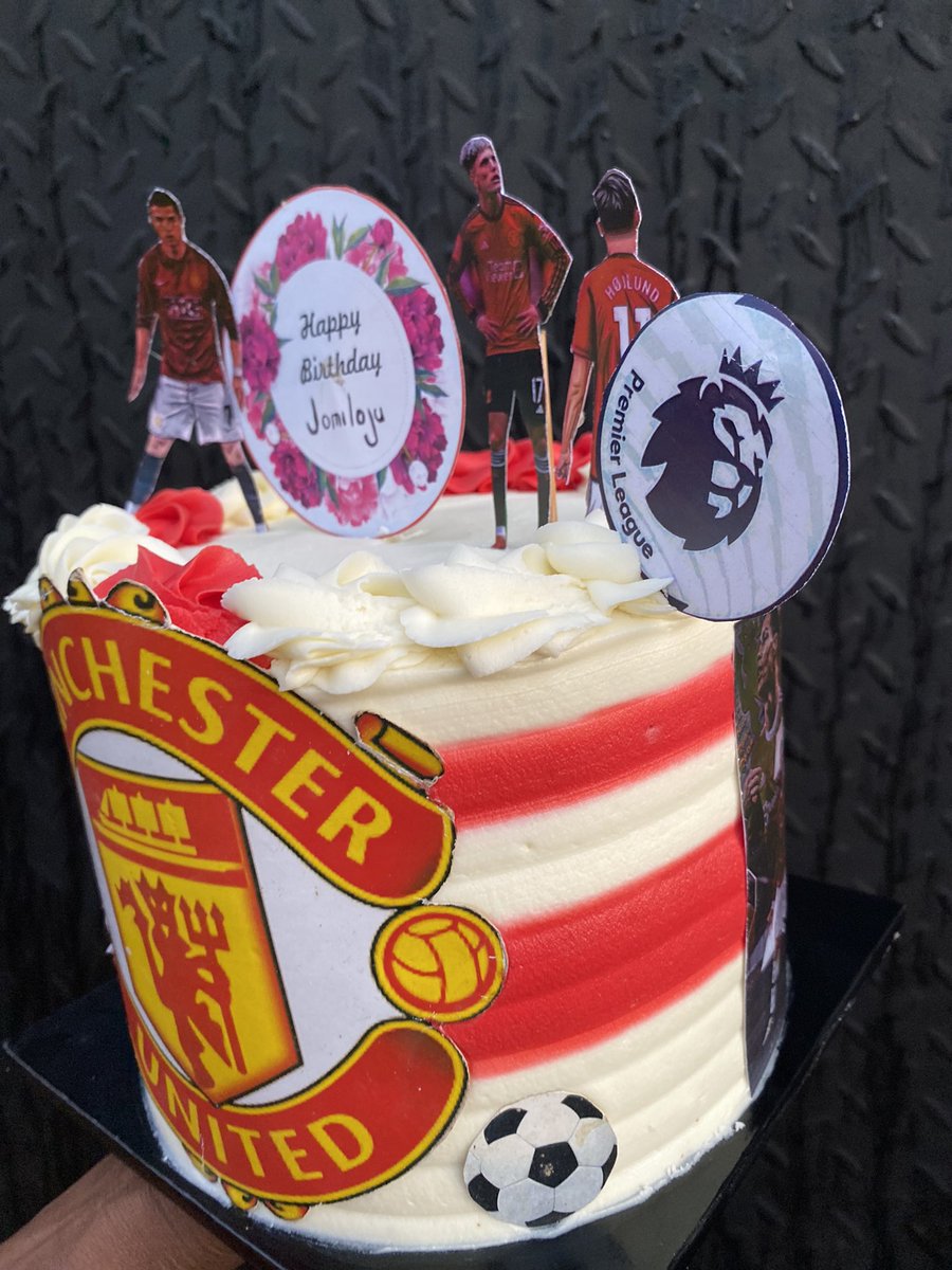 MideExotic's tweet photo. #mufc cake
#manutdcake
7”’2 layers 
16k
📍Ifako Gbagada Lagos. 

#verydarkman #davido #Tinubu #Saida #Wizkid https://t.co/COZgVxHZ5X