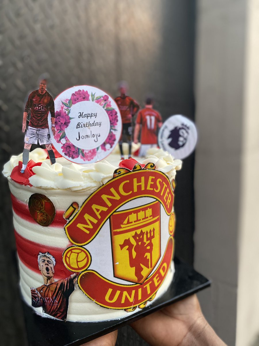 MideExotic's tweet photo. #mufc cake
#manutdcake
7”’2 layers 
16k
📍Ifako Gbagada Lagos. 

#verydarkman #davido #Tinubu #Saida #Wizkid https://t.co/COZgVxHZ5X