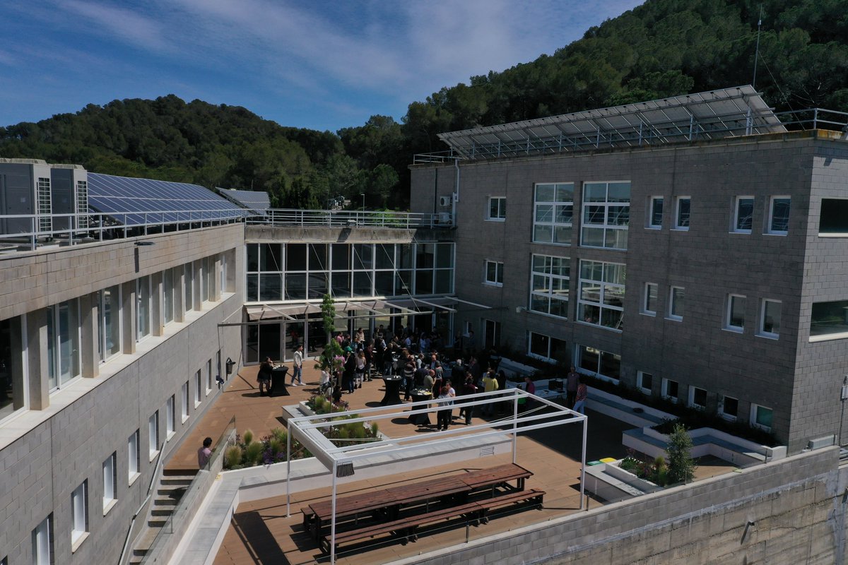 ceabcsic's tweet photo. Sabem que el camí de doctorand és dur, per això us proposem un seminari d'orientació, en un ambient distès i entorn incomparable.

👉 S'hi proporcionaran eines per millorar les tesis i la seva presentació oral🔝

Ampliat el termini d'inscripció 👉 30/06! https://t.co/KcY5onldei