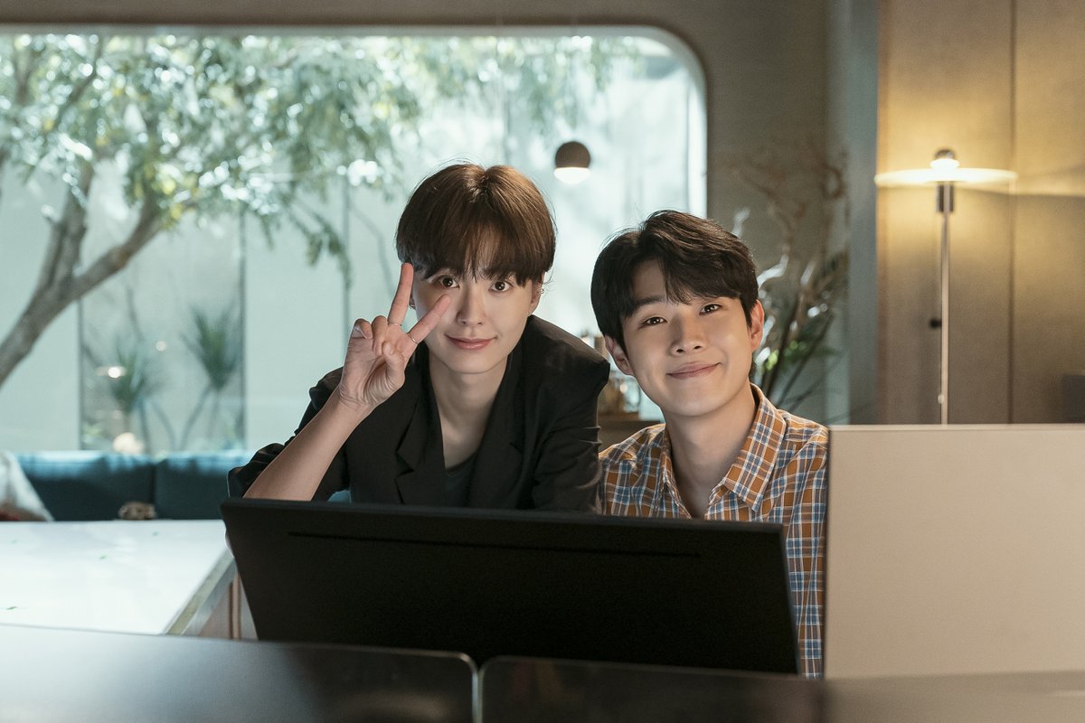 acemaker_movie's tweet photo. 케미, 어디까지 폭발하는 거예요???🥰
촬영현장도 화기애애 그 자체!
<원더랜드> 비하인드 스틸 2탄 공개!

<원더랜드> 절찬상영중
지금 바로 예매하기! https://t.co/FwvHTMpVX5

#원더랜드 #탕웨이 #수지 #박보검 #정유미 #최우식 #김태용감독 #절찬상영중 #wonderland https://t.co/mblBGNwRbU