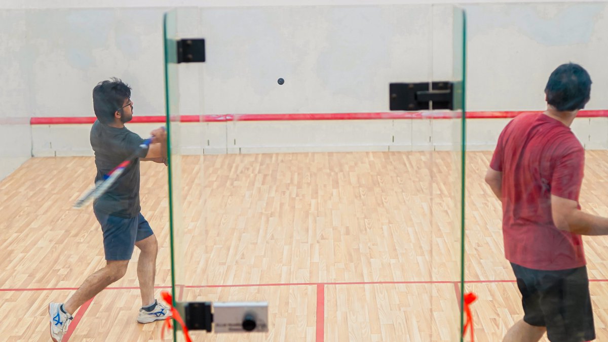 YoLoGoPak's tweet photo. Simultaneous matches for squash, badminton, and table tennis promoted inclusivity, with a special badminton match between girls and boys. https://t.co/qzD2Q57mqZ