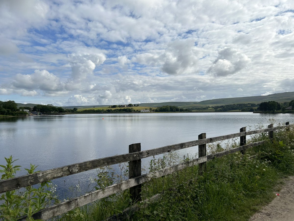lindsaynoble's tweet image. Enjoyed our biggest and best #NetWalk yet at Hollingworth Lake yesterday. It’s proving to be a great way for business professionals in #Rochdale to connect…and walk their dogs too 🐕 @InvestRochdale