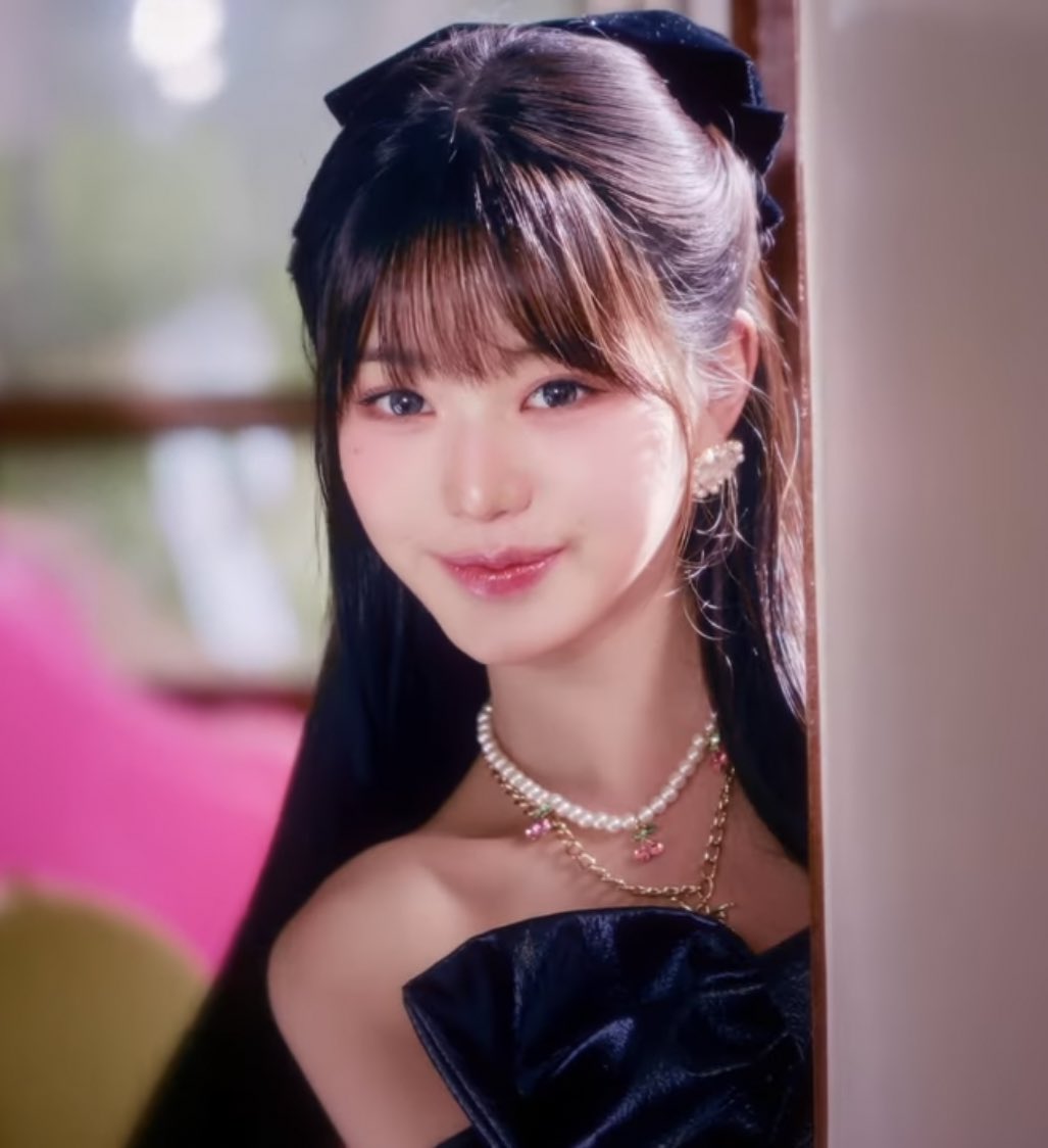 wonyofeed's tweet photo. wonyoung dicon magazine https://t.co/rCkY0olLQH
