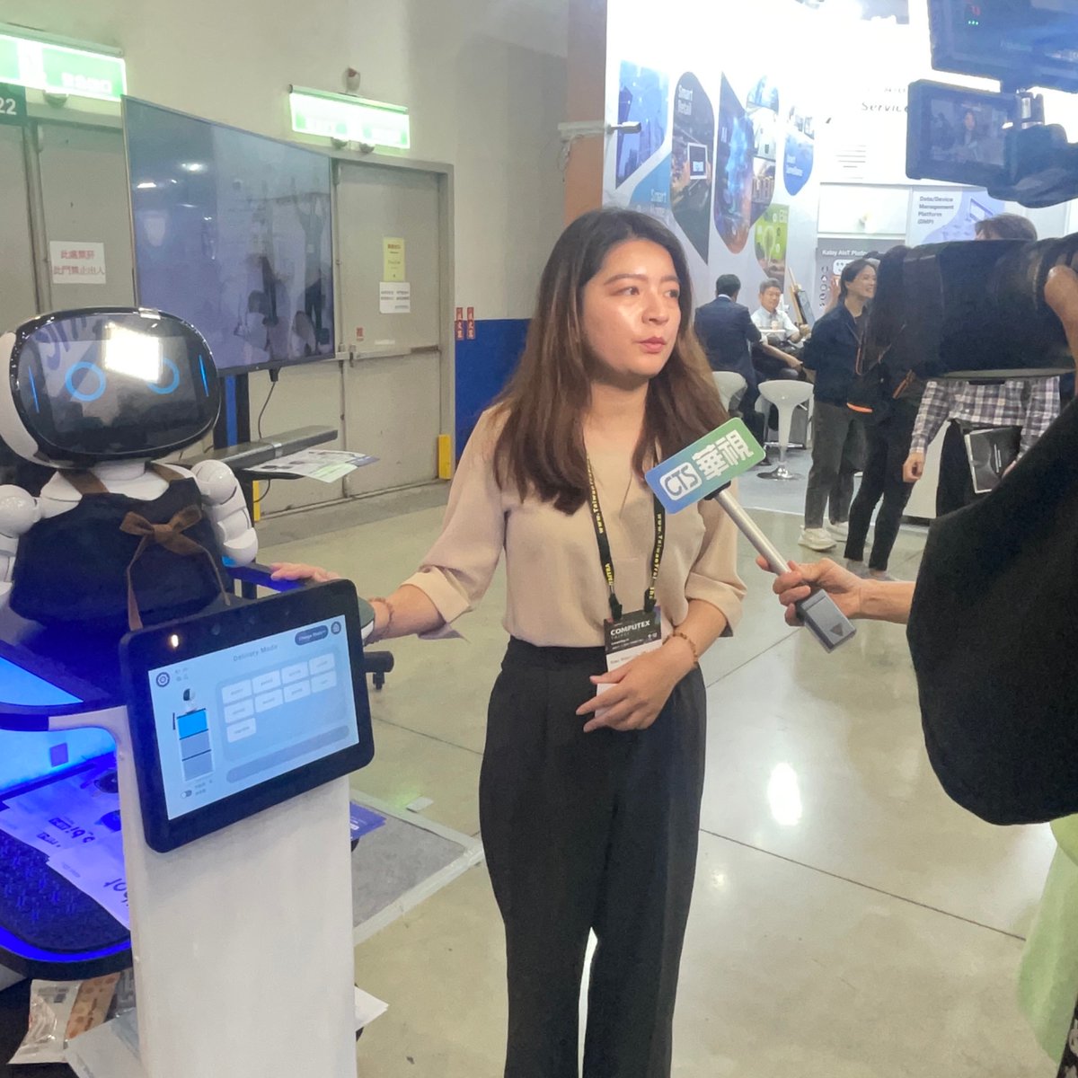 NUWA_ROBOTICS's tweet photo. This year's Computex 🖥️ is grander and more magnificent than ever before.

We extend our heartfelt thanks to everyone who visited and saw our Kebi and Collibot 🤖️. Attendees from at least a dozen different countries 🌍 gathered together, making it an unprecedented event 😆. https://t.co/ciNmmZxUrj