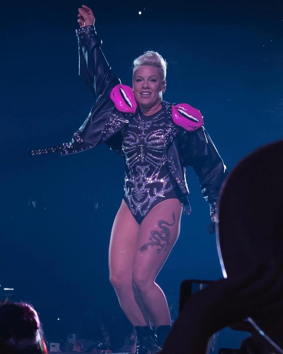 RachBaker2802's tweet photo. @Pink @principalitysta phenomenal show as always 
Massive thank you to @Nick_Baker777 for my birthday present ❤️ https://t.co/EVIMOHx9b7