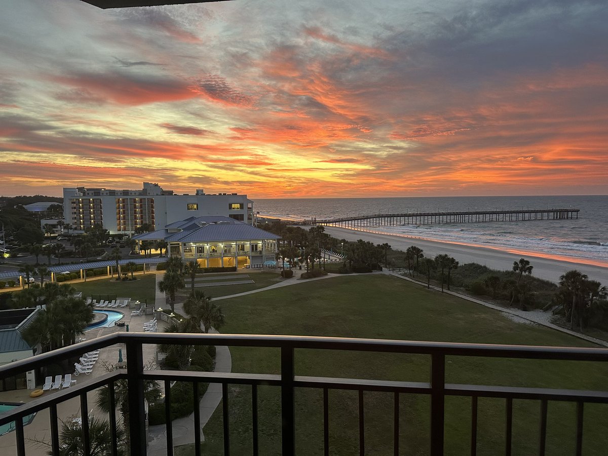 Ryan_Stinnett's tweet photo. What a sunrise over Myrtle Beach! #AMS51BC #AMS7WxComm #scwx https://t.co/mUfaktxCHq