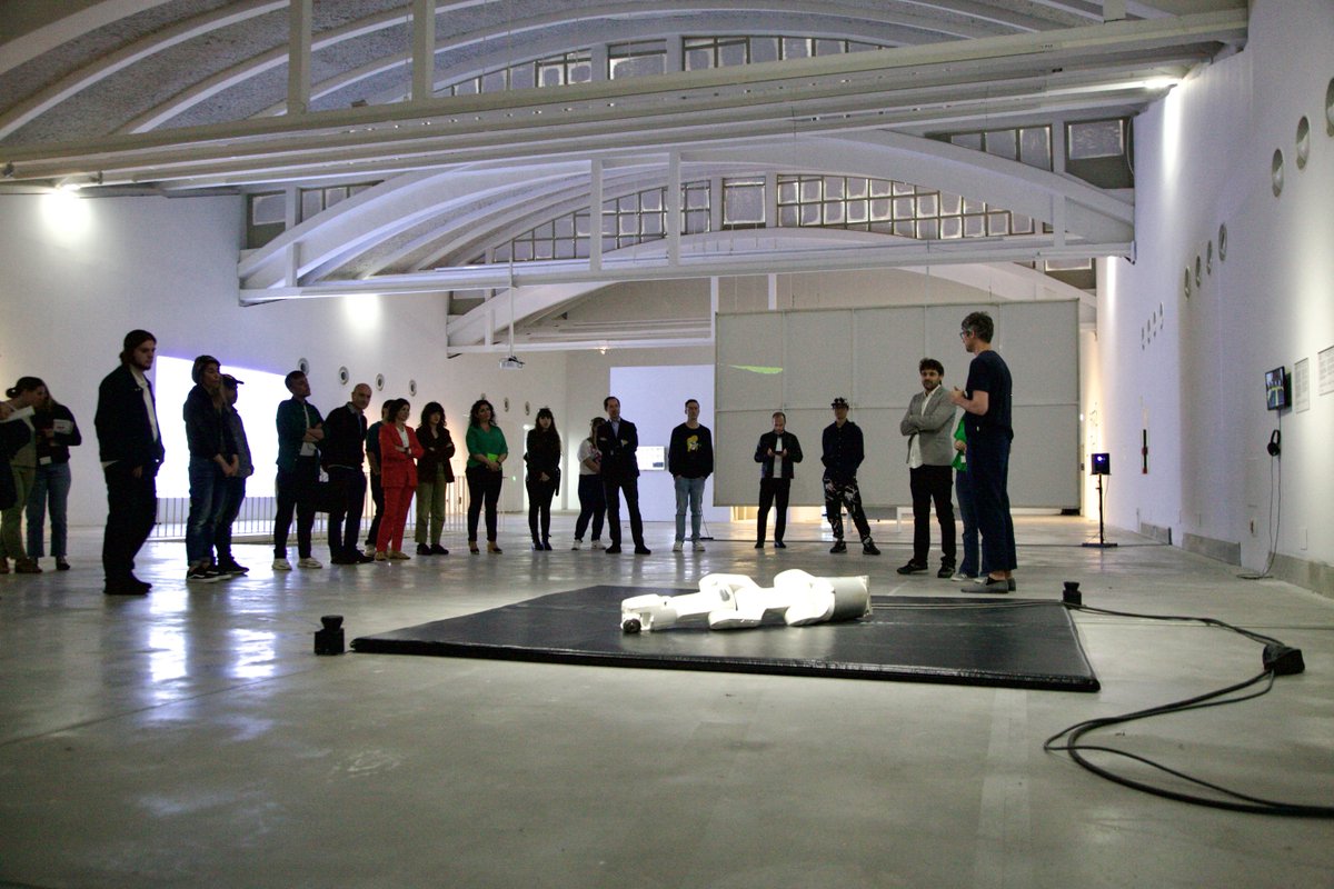 Rueda de prensa de la exposición ´Millennials, el arte multimedia de la Generación Y´.

Os esperamos hoy, a partir de las 17 h, para disfrutar de la conferencia inaugural, la performance disarming II y la visita guiada. 🙌

🔗Entrada libre y gratuita.