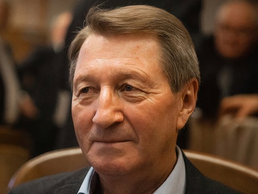 sali_darnast's tweet photo. The 112th International Labour Conference in Geneva elected the political prisoner and leader of the #Belarusian Congress of Democratic #Trade Unions #BKDP Aliaksandr Yarashuk a member of the Governing Body of the International #Labour Organization #ILO https://t.co/FfMiQCma6o