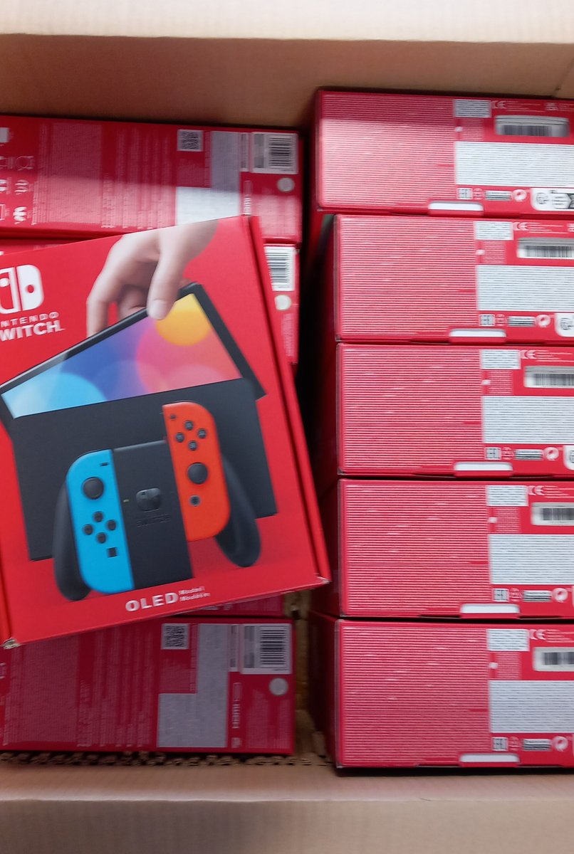 extremeconsoles's tweet photo. New big project under way... we've got a lot of OLED Switch's
#nintendoswitch #customconsole #gaming https://t.co/NifYjFqwbw