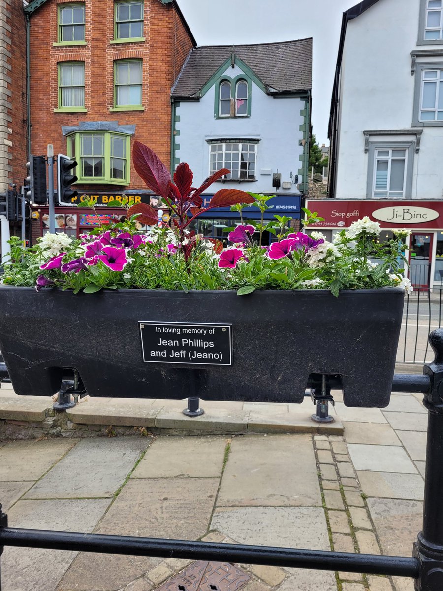More wonderful #sponsors for this year's floral displays #Denbigh #Dinbych #ourbloom <a href="/amberolUK/">Amberol UK</a>