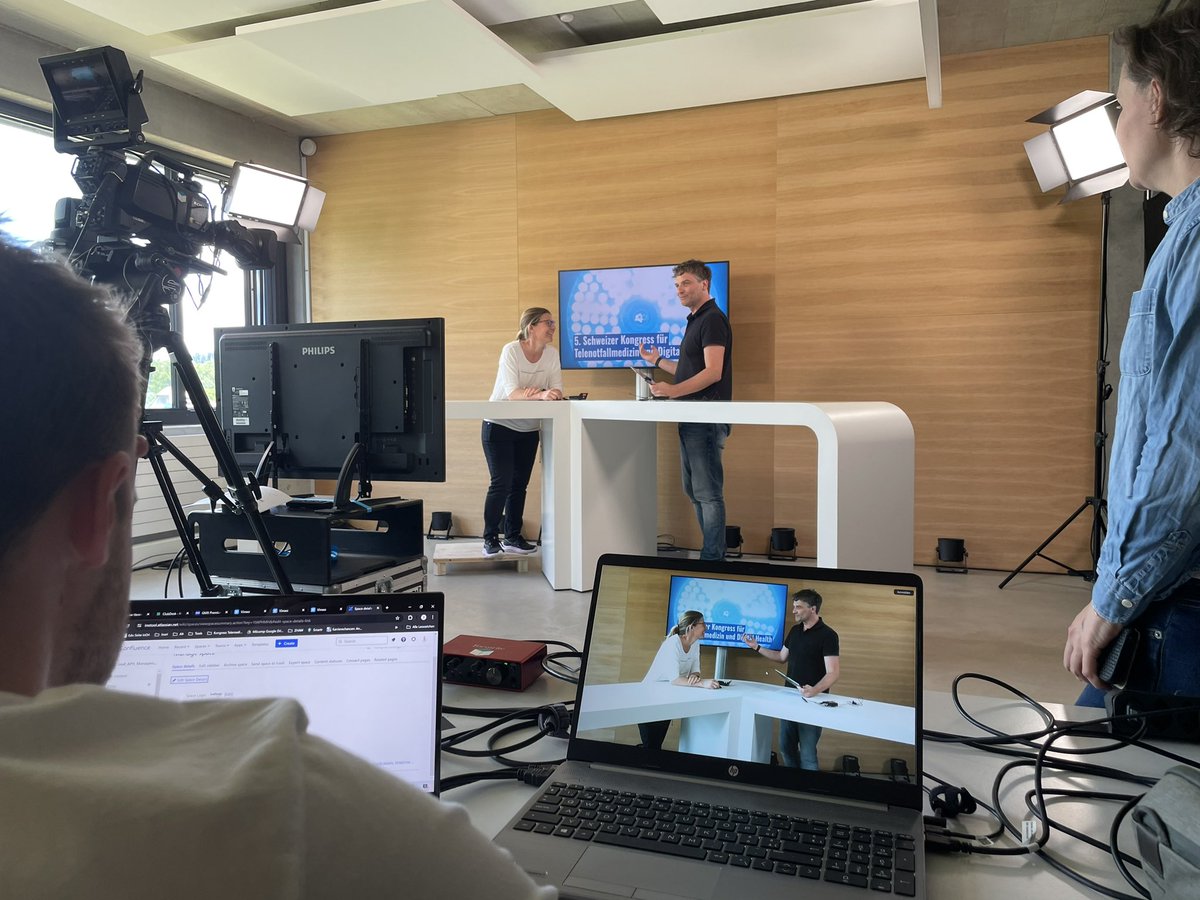 Tom Sauter (@sauter_tc) on Twitter photo Noch eine Stunde! #Countdown
Letzte Checks dann sind wir LIVE auf telenotfallmedizin.ch beim 5. Schweizer Telenotfallmedizin und Digital Health Kongress <a href="/inselgruppe/">Insel Gruppe</a> <a href="/unibern/">Universität Bern</a> <a href="/EmergMed4Life/">🚨Notfallmedizin News Bern🆘</a> <a href="/sgnor_ssmus/">SGNOR_SSMUS</a> @DieDgina <a href="/FrauenDGINA/">Frauen DGINA</a> <a href="/OpenMedFuture/">Bart de Witte</a> <a href="/MedInfluencer/">Jochen A. Werner</a> <a href="/n_bienefeld/">Nadine Bienefeld</a> <a href="/ProfThun/">Sylvia Thun</a> Noch eine Stunde! #Countdown
Letzte Checks dann sind wir LIVE auf telenotfallmedizin.ch beim 5. Schweizer Telenotfallmedizin und Digital Health Kongress <a href="/inselgruppe/">Insel Gruppe</a> <a href="/unibern/">Universität Bern</a> <a href="/EmergMed4Life/">🚨Notfallmedizin News Bern🆘</a> <a href="/sgnor_ssmus/">SGNOR_SSMUS</a> @DieDgina <a href="/FrauenDGINA/">Frauen DGINA</a> <a href="/OpenMedFuture/">Bart de Witte</a> <a href="/MedInfluencer/">Jochen A. Werner</a> <a href="/n_bienefeld/">Nadine Bienefeld</a> <a href="/ProfThun/">Sylvia Thun</a>