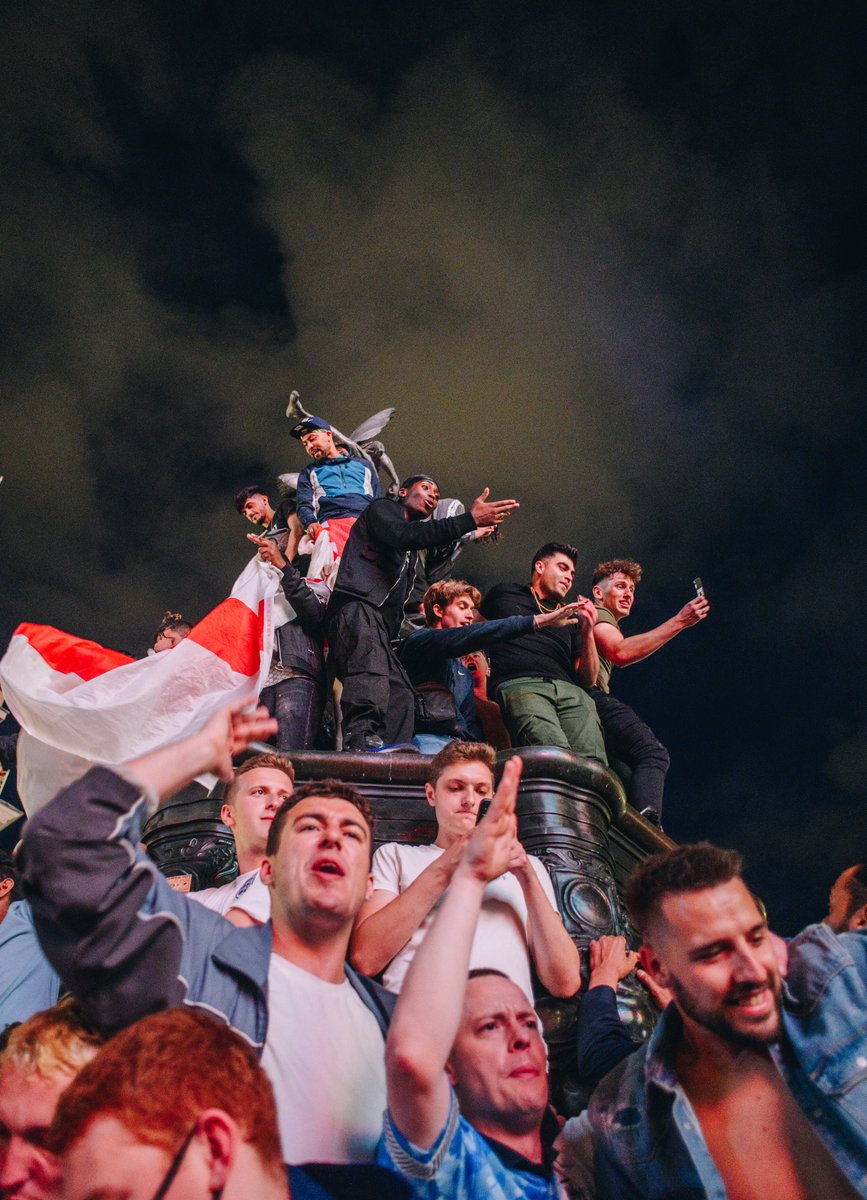 Looking for passionate #England fans to photograph for my #EURO2024 project! 📸

 Show your support and be part of this exciting journey. DM if interested! #Football #ENG #ThreeLions