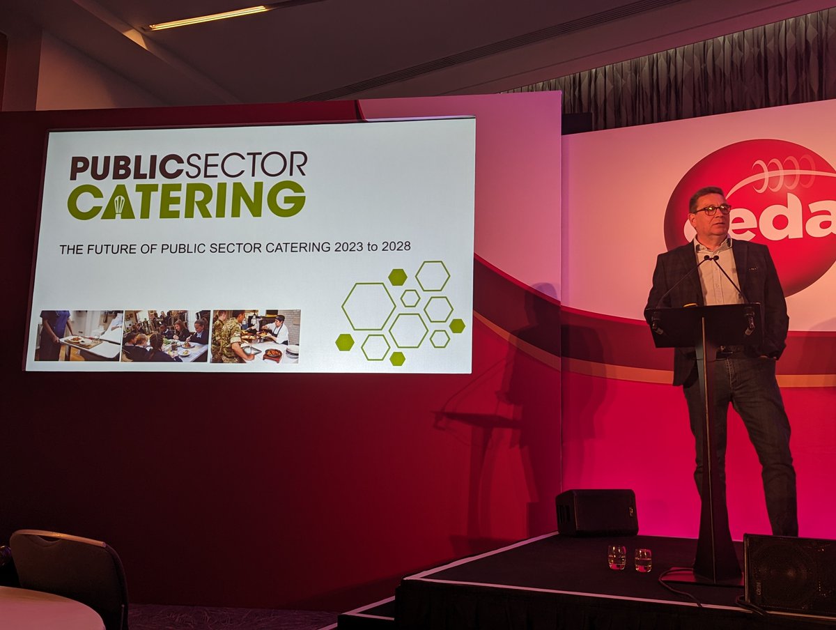 CEDAUK's tweet photo. Public Sector Challenges
'An under researched sector'
'2.6 billion meals per year, schools are roughly half of this with care homes as the second highest' - Andrew Archer
#ceda #cedaConference https://t.co/NuEq56E0YP