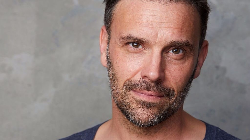 Follow me @terripaddock.bsky.social (@terripaddock) on Twitter photo Leading the company of the world premiere of <a href="/SMcKennawriter/">Shaun McKenna</a> & #LinCoghlan’s new stage adaptation of #TheForsyteSaga at <a href="/ParkTheatre/">Park Theatre</a> 11 Oct-7 Dec are <a href="/FionaHampton/">Fiona Hampton</a> @josephmillson & Flora Spencer-Longhurst.
@JoshRoche1’s production will be staged in 2 parts <a href="/Troupe_Theatre/">Troupe</a> #RT. Leading the company of the world premiere of <a href="/SMcKennawriter/">Shaun McKenna</a> & #LinCoghlan’s new stage adaptation of #TheForsyteSaga at <a href="/ParkTheatre/">Park Theatre</a> 11 Oct-7 Dec are <a href="/FionaHampton/">Fiona Hampton</a> @josephmillson & Flora Spencer-Longhurst.
@JoshRoche1’s production will be staged in 2 parts <a href="/Troupe_Theatre/">Troupe</a> #RT.