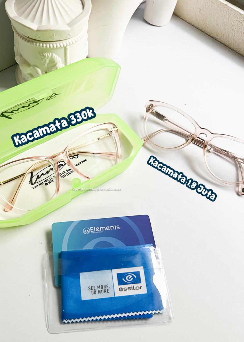 fitaminci's tweet photo. KEMAREN SIAPA YANG NGERACUN KACAMATA DI PASAR SENEN? MAU SALIM 🙏🏻

Sebelumnya ngabisin 1,8 Juta buat kacamata, nyari buat back-up an kacamata 330K udah dapet ✨Frame + Lensa Essilor Elements✨ 

DAN LEBIH NYAMAN DARIPADA KACAMATA 1,5 jt++ ku 😭 https://t.co/hIgQFH6YNC