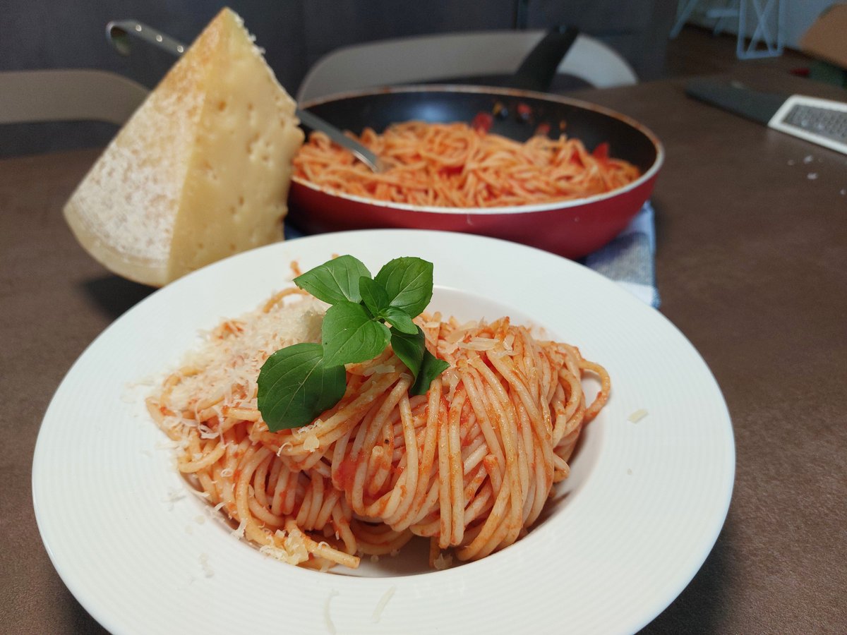 FFriulane's tweet image. Pasta al pomodoro? Sì, ma con i prodotti di Fattorie Friulane! 🍝

Scopri gli ingredienti sul sito e comincia a cucinare👇
fattoriefriulane.it/negozio/

#FattorieFriulane #AAFVG #pastaalpomodoro #pasta #passata #latteria #fvg
