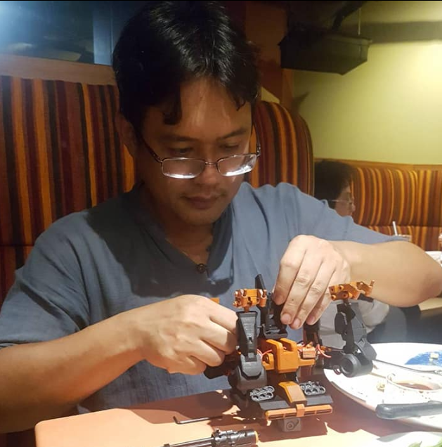 Rattapoom_K's tweet photo. Hi! I am LewisRK from Thailand. 43 y and this, is my art https://t.co/QjPsCt7gsU